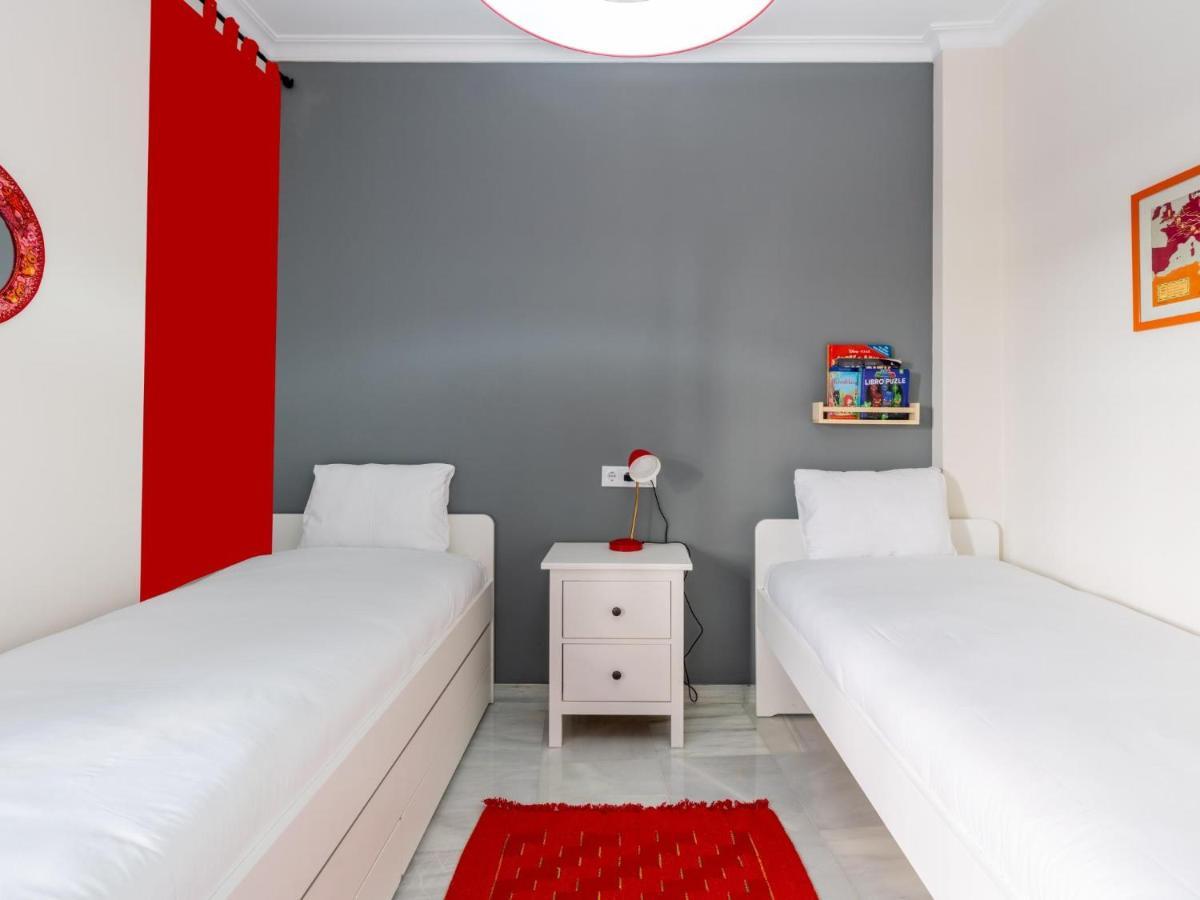 Holi-Rent Penthouse Penuelas Sevilla Exterior foto